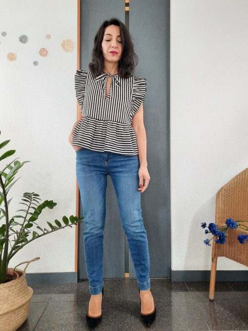 jeans Kaos donna modello skinny elasticizzato alla caviglia con spacco vita normale